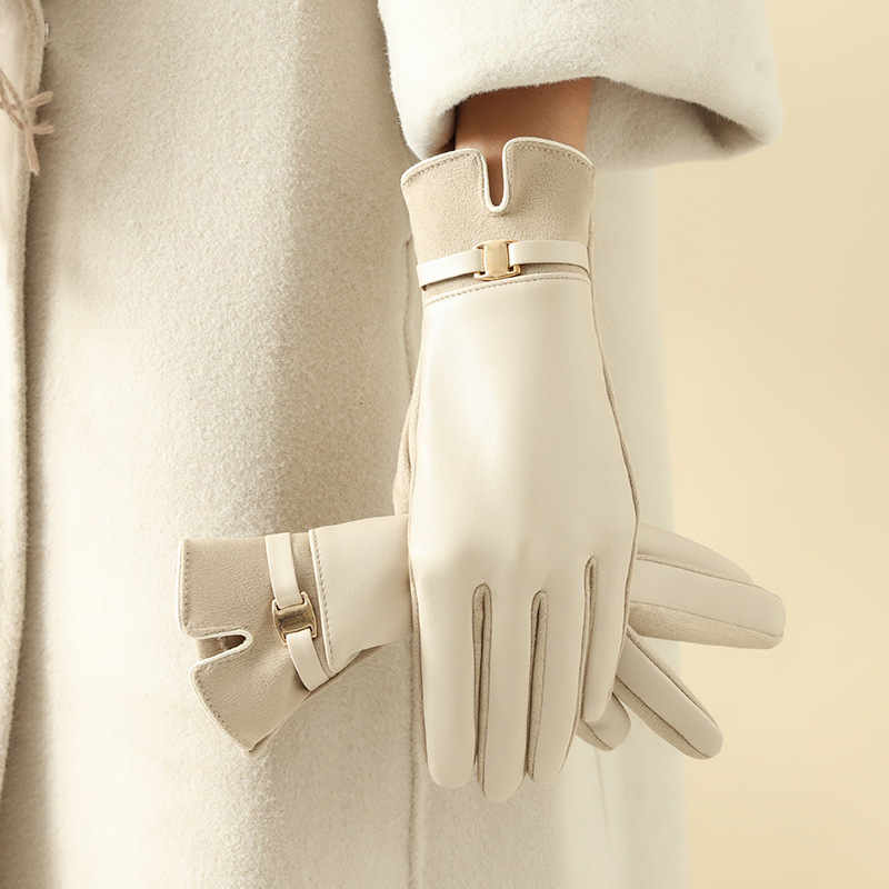 1 Pair of Gloves for Women in  - Leather Driving Glove recensione e prezzo