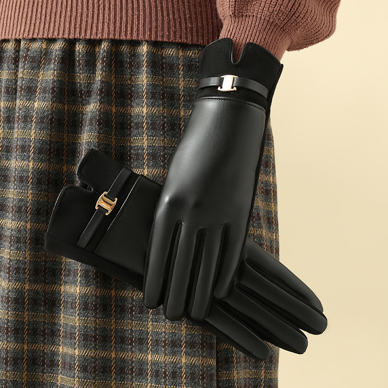 1 Pair of Gloves for Women in  - Leather Driving Glove recensione e prezzo