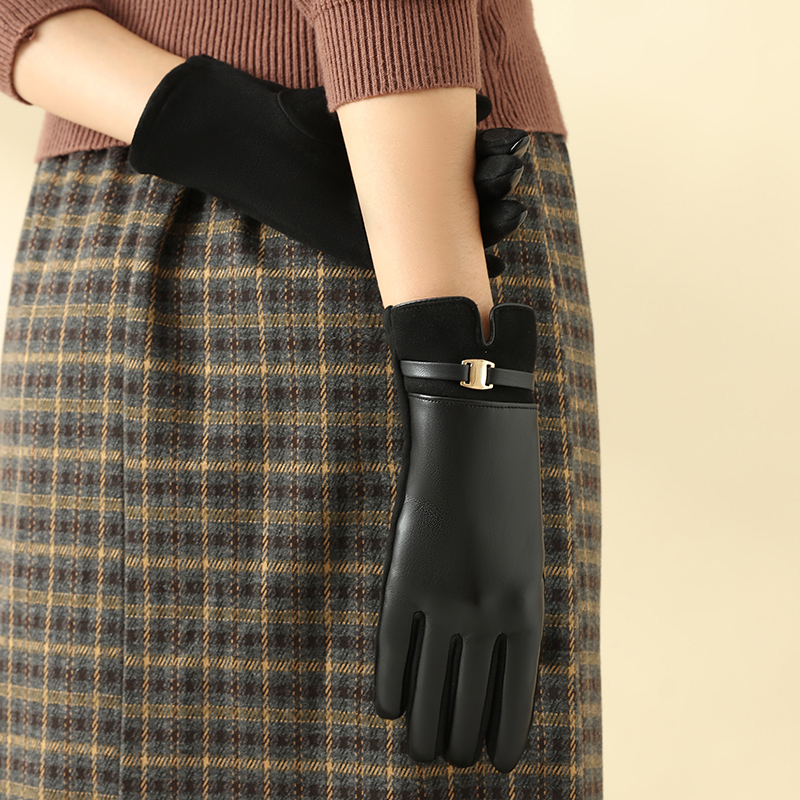 1 Pair of Gloves for Women in  - Leather Driving Glove recensione e prezzo