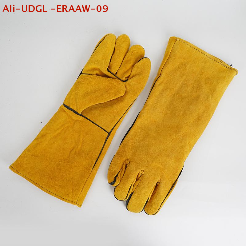 Safety Assured with 40cm Insul - Heat Resistant Glove recensione e prezzo